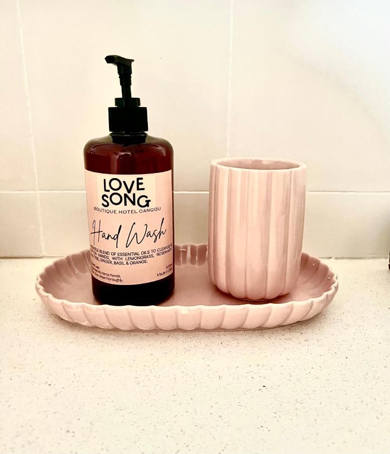Love Song Boutique Hotel Canggu Dış mekan fotoğraf