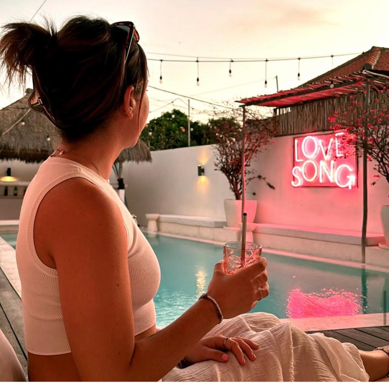 Love Song Boutique Hotel Canggu Dış mekan fotoğraf